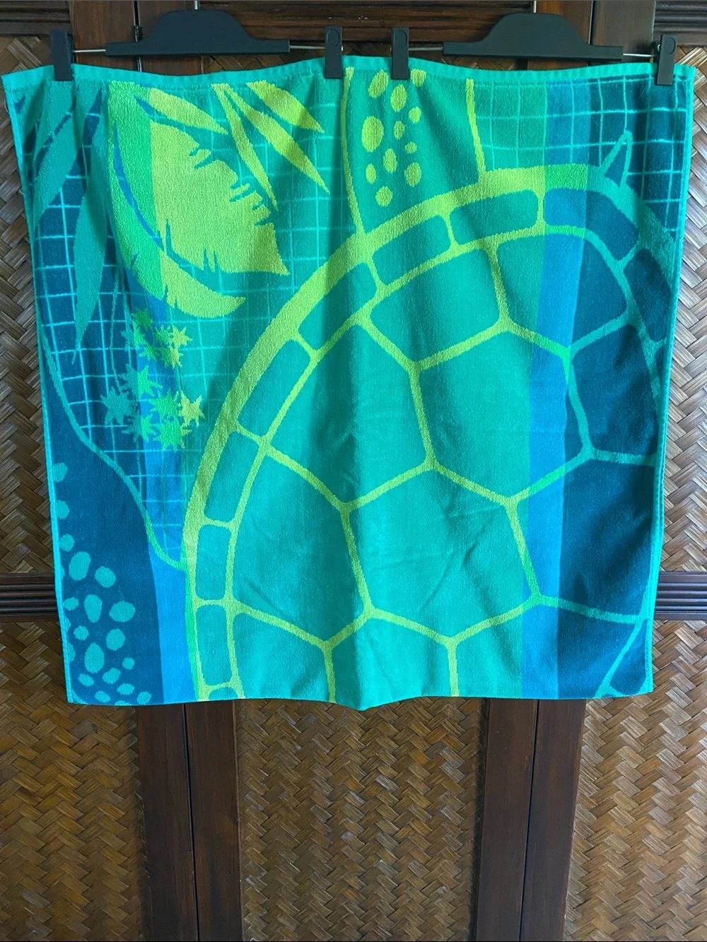 The BIG one towels 68 X 34 (Lot of 2)